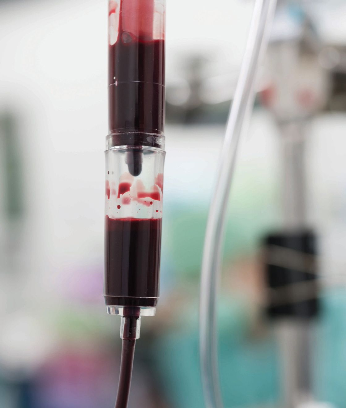 Un filtre doit être placé sur la ligne de transfusion 