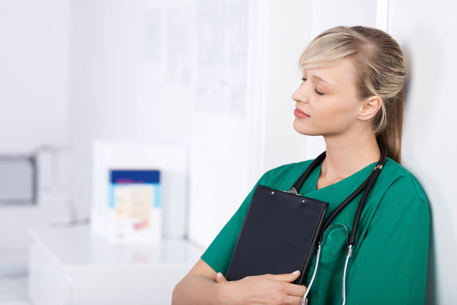 Figure 4. The veterinary team are often emotionally involved in their work. They can be affected by public judgement on social networks.