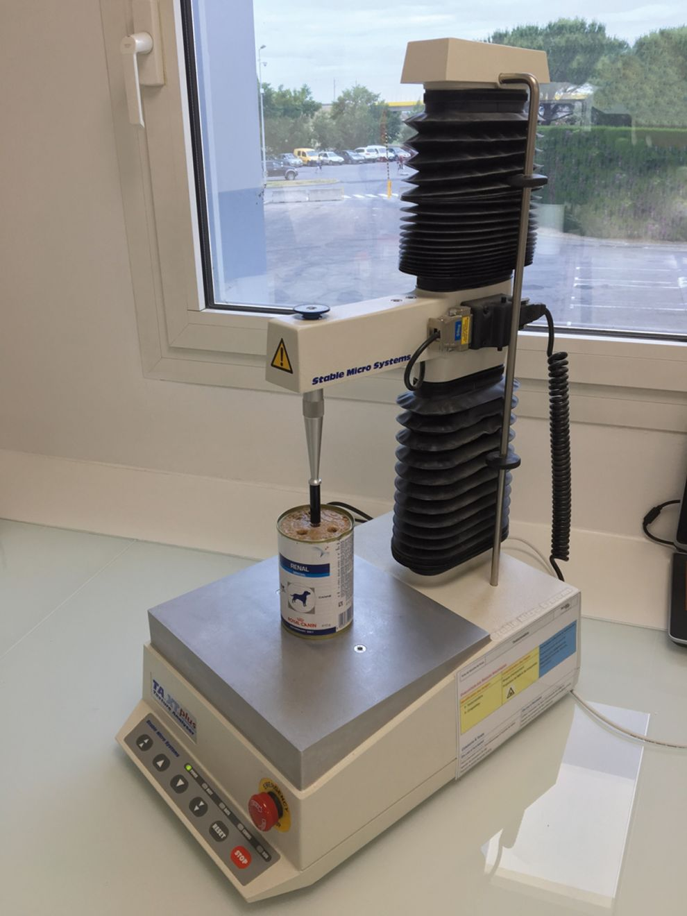 The texturometer is designed to allow texture analysis using a variety of tests.